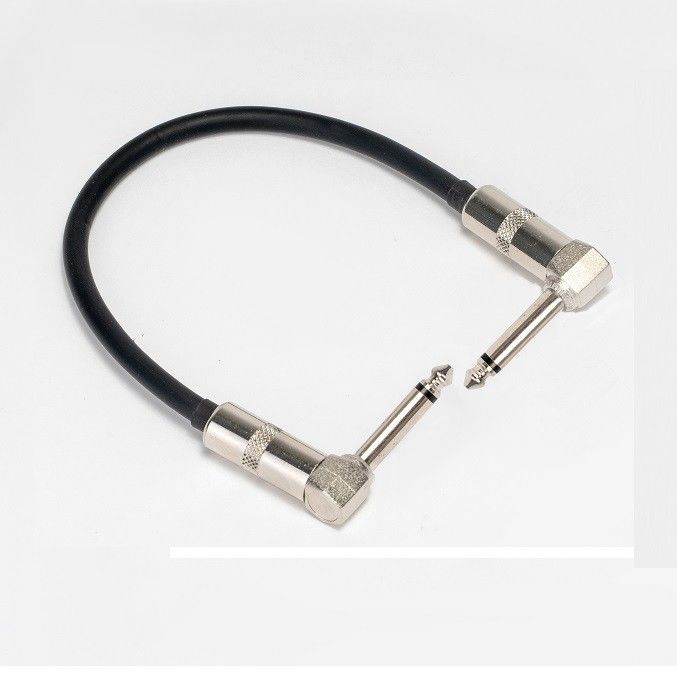 2 adet 6.35 mm gitar yama kablosu gitar pedalı doğru açıdan düz yönde ilerliyor